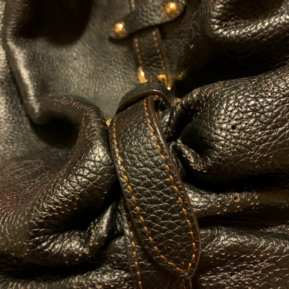 ⭐️Louis Vuitton Large Mahina bag - Picture 3 of 9